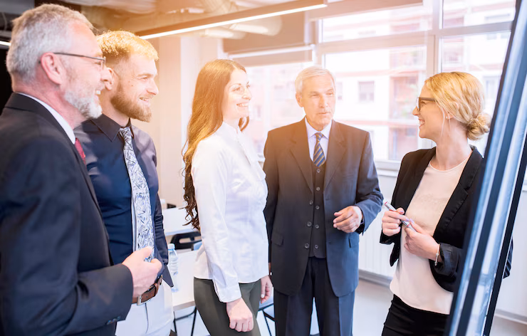 experienced business consulting experts working with analytics
